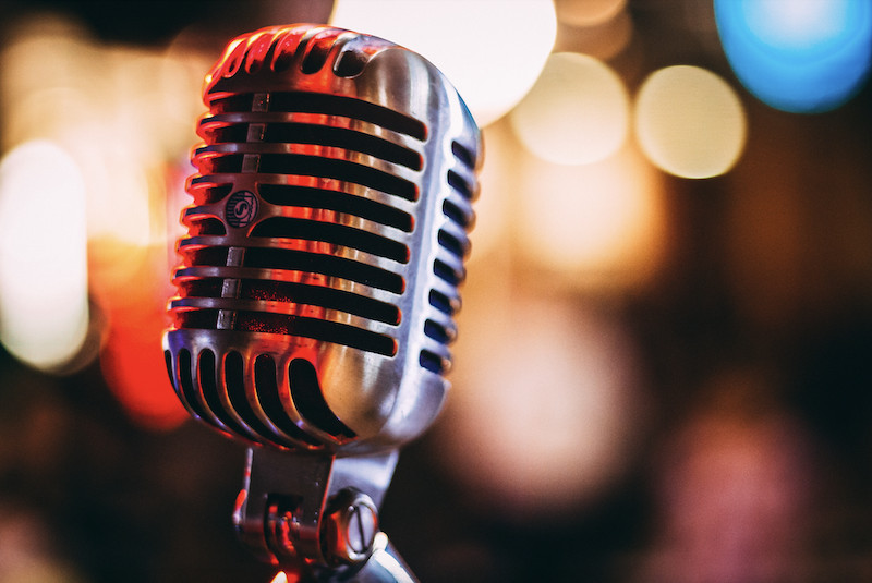 See These Stand-Up Comedians Perform On The Strip