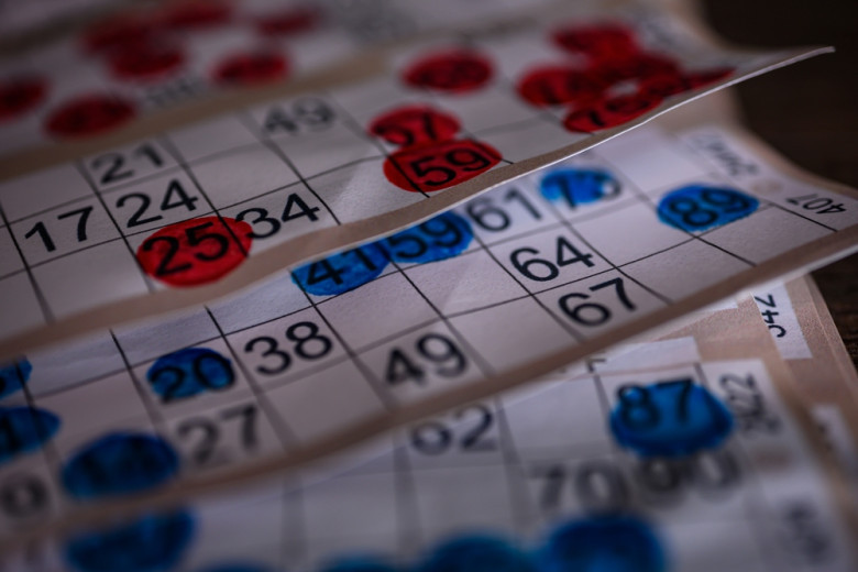 🎉 Paper Cards, Real Daubers… Be Still My Heart