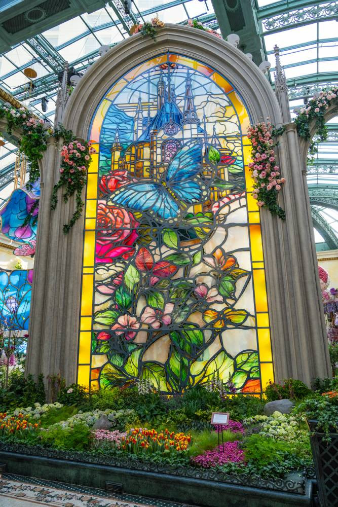 Bellagio Unveils Musical Spring Display with Dancing Gardens