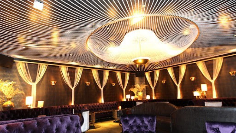 5 Happy Hour Specials You Can Find at the Cosmopolitan