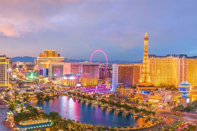 Why Everyone Needs to Go to Vegas At Least Once