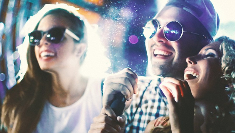 Belt It Out at These Vegas Karaoke Bars
