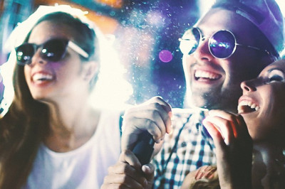 Belt It Out at These Vegas Karaoke Bars