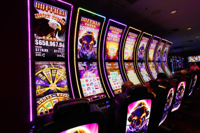 How to Win BIG Playing Las Vegas Slot Machines