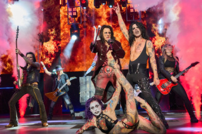 Criss Angel & Alice Cooper - A Match Made in Gothika