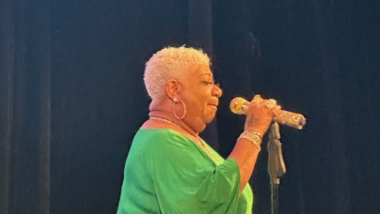 Las Vegas Mixtape v32: Luenell, Paella Paradise, and a Supersized Antique Mall