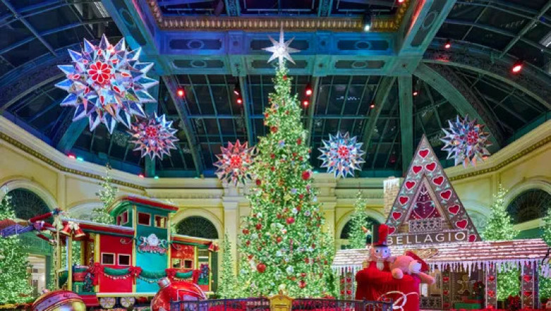 Bellagio’s Holiday Conservatory Unveils “All Aboard for Holiday Bells and Whistles” for 2026