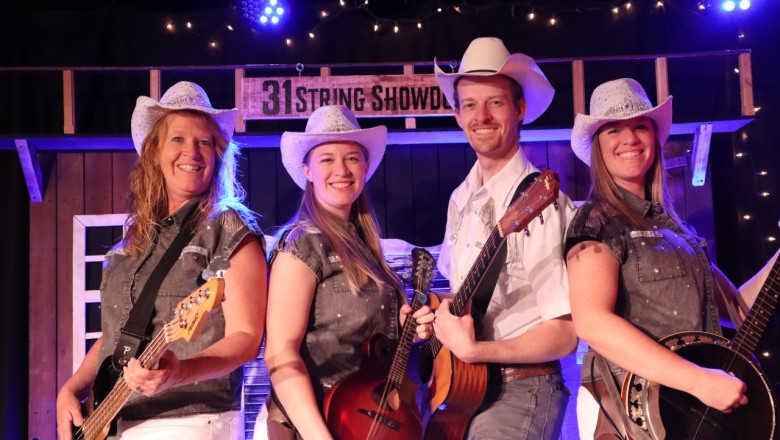 Firelight Barn Brings Live Music, Dinner, and Old-School Fun to Henderson