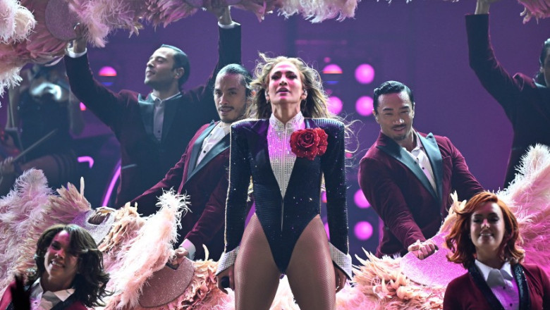 Jennifer Lopez Welcomes 2026 With New Las Vegas Residency at Caesars Palace