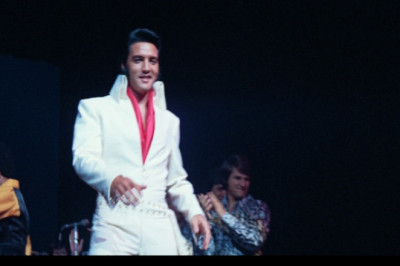 Elvis Returns to His Vegas Throne with a Free Screening