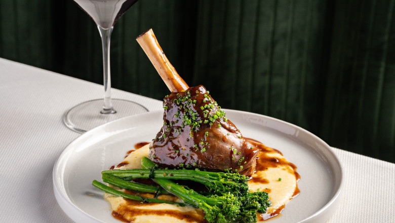 High Steaks Atop the Rio Hotel Announces New Hours and Pre-Theater Menu Launch