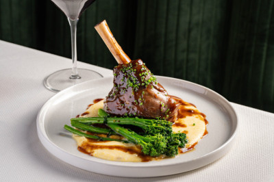 High Steaks Atop the Rio Hotel Announces New Hours and Pre-Theater Menu Launch