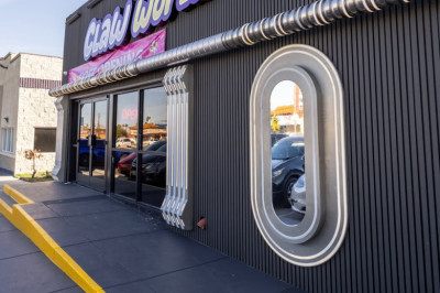 Claw World Chinatown Opens in Vegas Spring Mountain Corridor